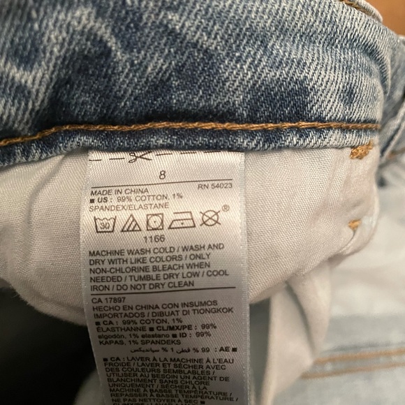 Old Navy Distressed Boyfriend Jeans - Picture 7 of 7